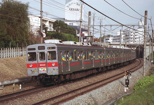 suzu-199811-8534