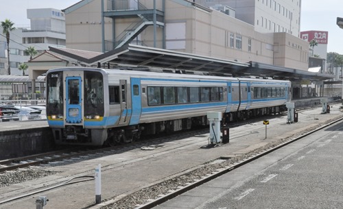 uwj-06